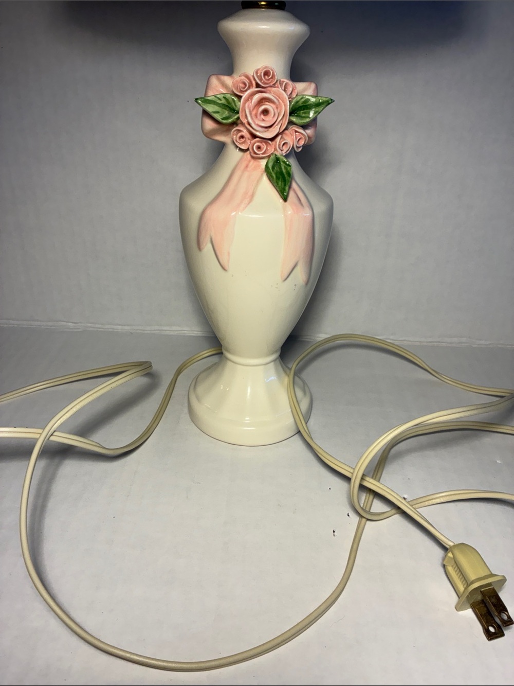 Ceramic Pink Rose Accent Table Lamp - - Picture 2 of 5
